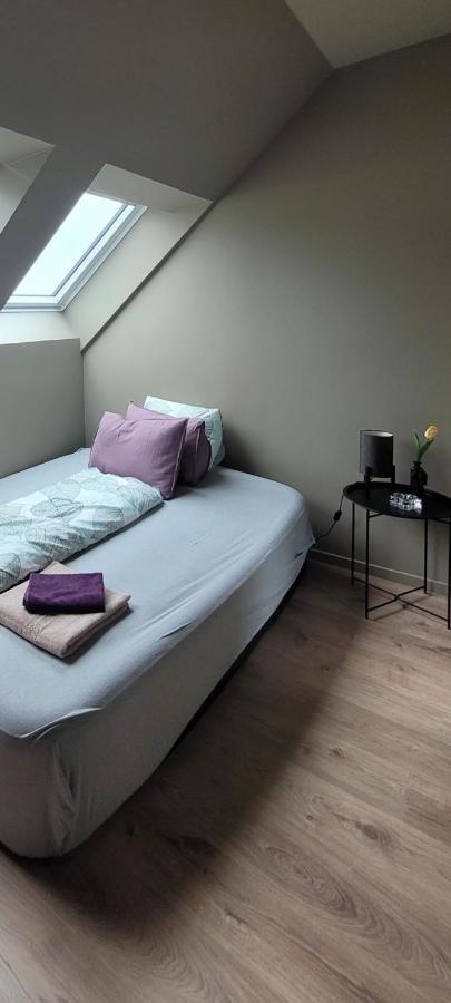 Single Elegant Room I Sentrum- Sea View โอเลซุนด์ ห้อง รูปภาพ