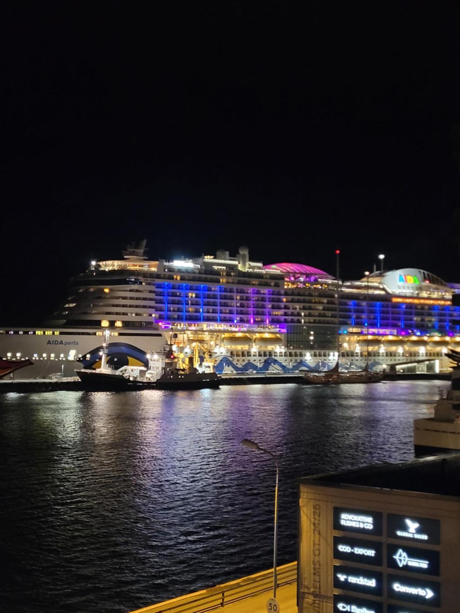 Single Elegant Room I Sentrum- Sea View โอเลซุนด์ ภายนอก รูปภาพ